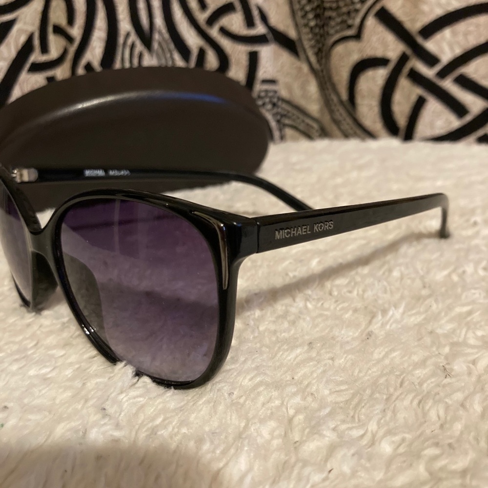 Michael Kors Sunglasses Women’s - Picture 2 of 6